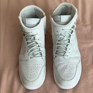 Nike  Women’s AJ1 REBELS XX OFF WHITE